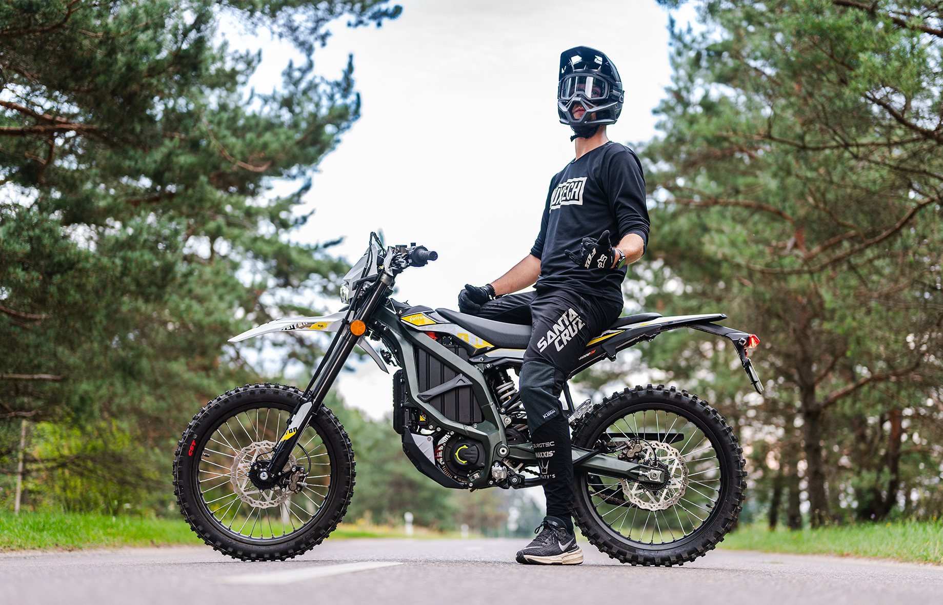 Surron Ultra Bee 2023 Electric Motorcycle — Niuxtech